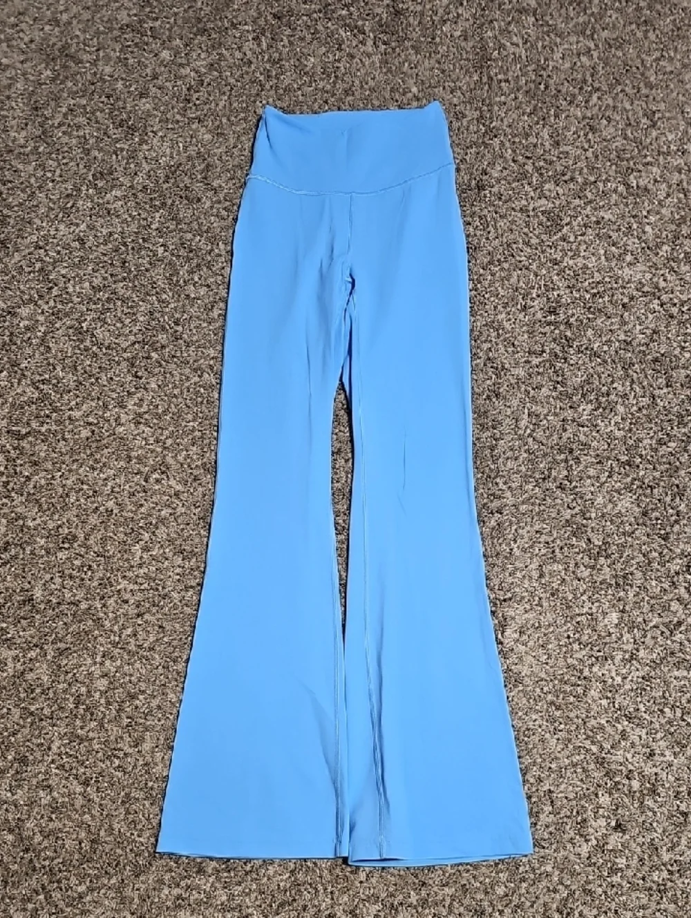 Lululemon Nulu Groove Flare Pants. Sz 4 31